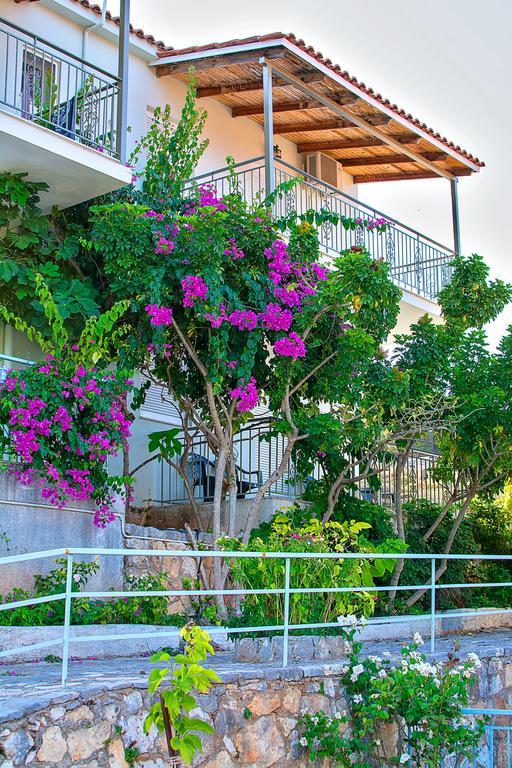 Green Bay Hotel Сами Экстерьер фото