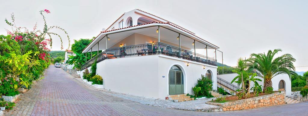 Green Bay Hotel Сами Экстерьер фото