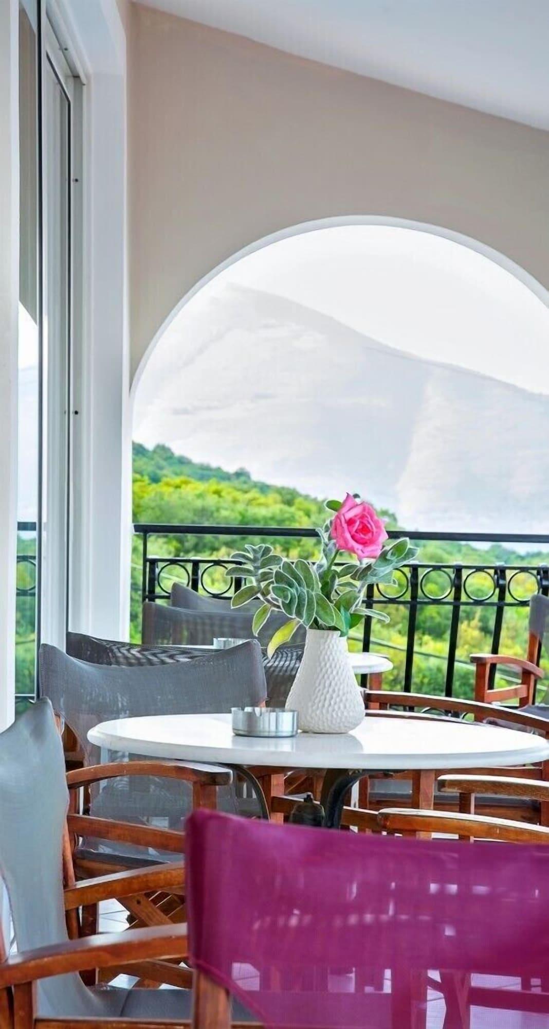 Green Bay Hotel Сами Экстерьер фото