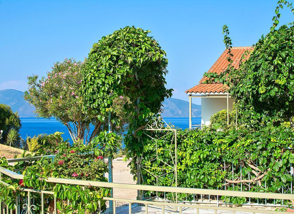 Green Bay Hotel Сами Экстерьер фото