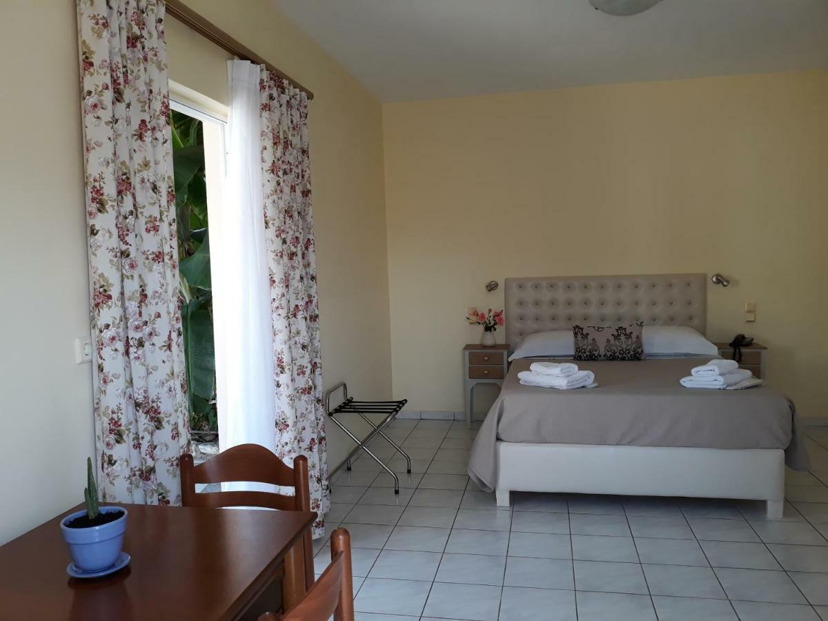 Green Bay Hotel Сами Экстерьер фото