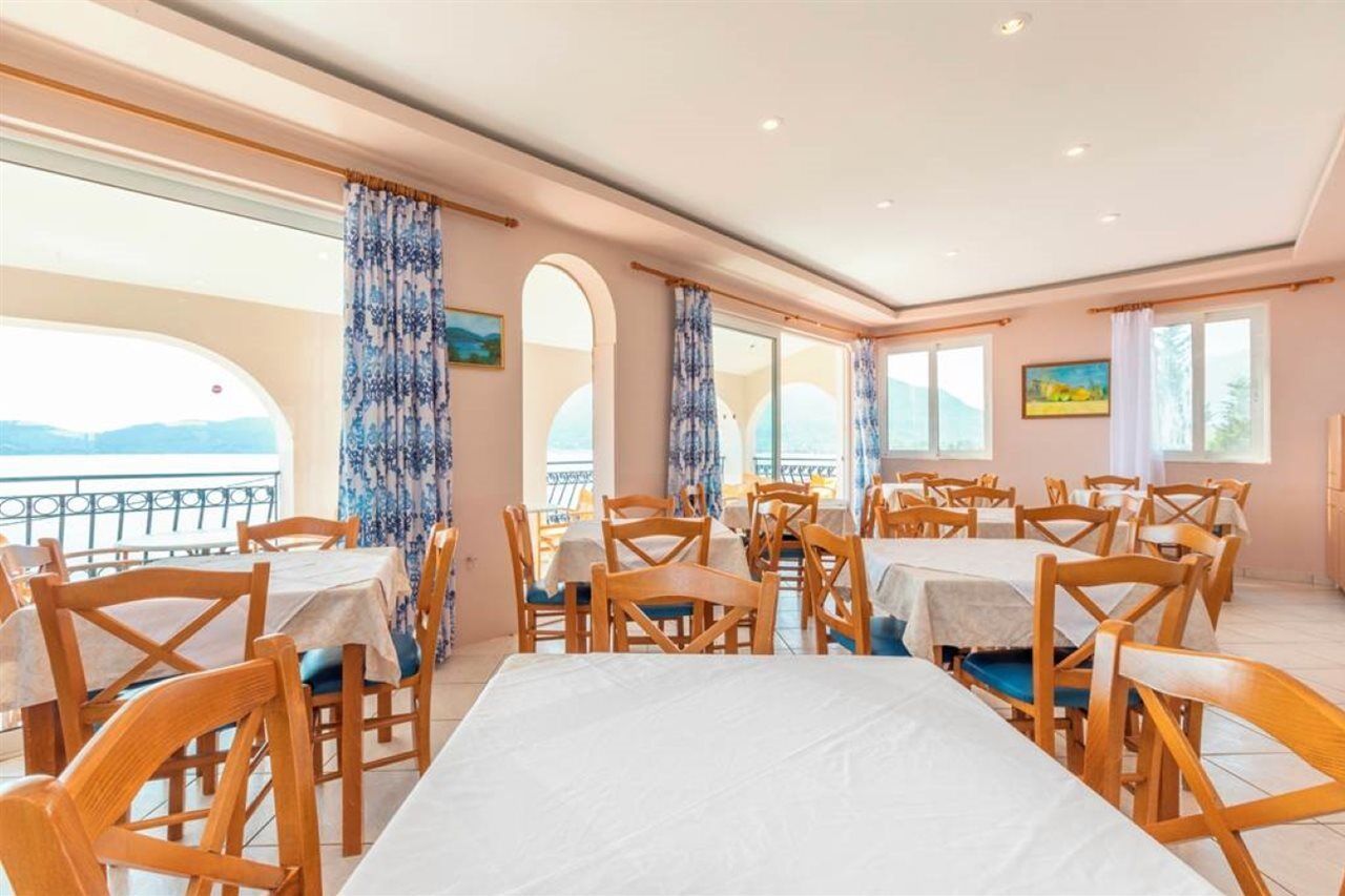 Green Bay Hotel Сами Экстерьер фото